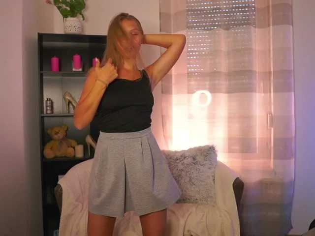 Emmiemurray from BongaCams