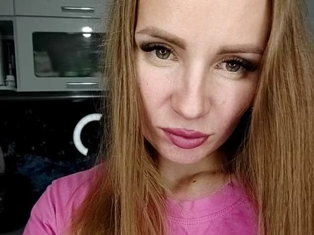 EmmiHot from BongaCams