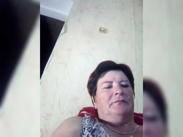 Empresswoman from BongaCams