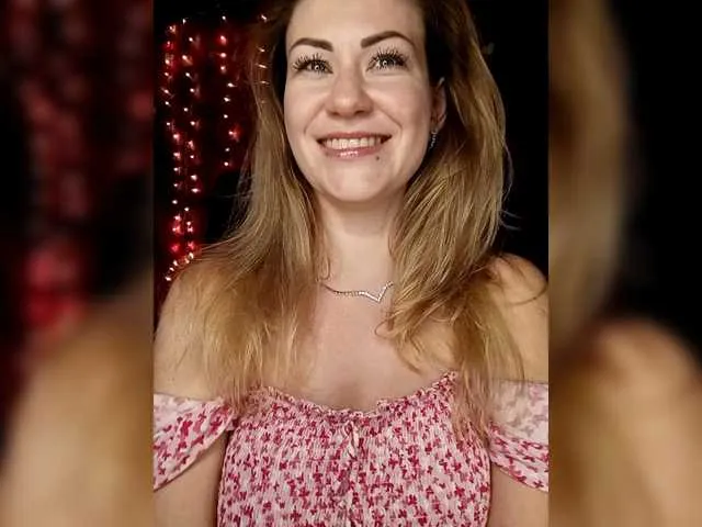 EnergyGirl from BongaCams