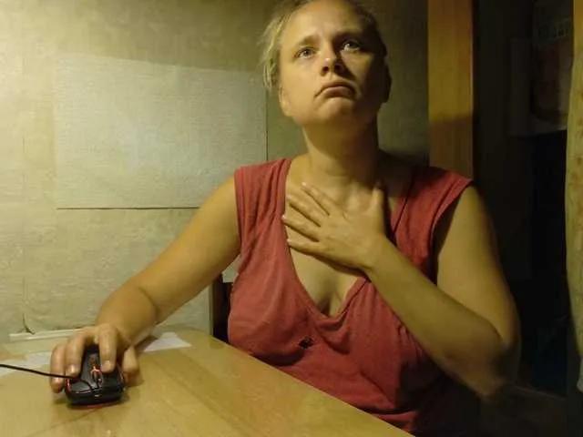 esterjohns from BongaCams