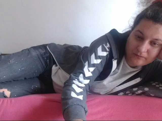 FlowerLauren from BongaCams