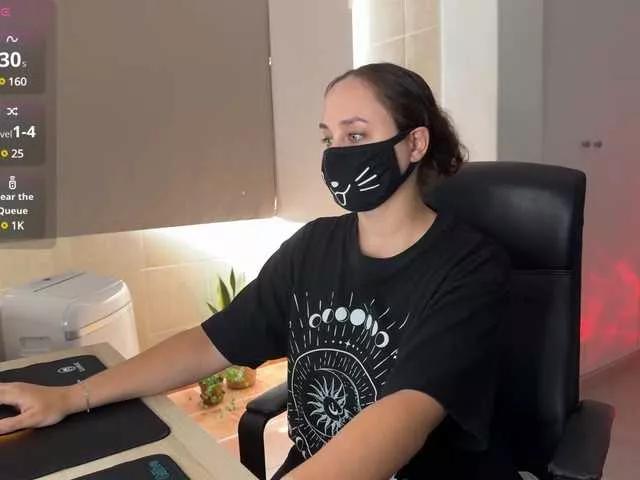 GummyPeach from BongaCams