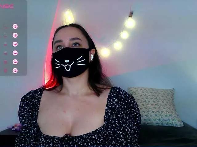GummyPeach from BongaCams