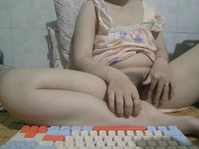 hana-sexy from BongaCams is Freechat