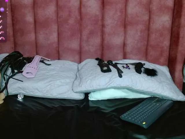 hanna-Leoni from BongaCams