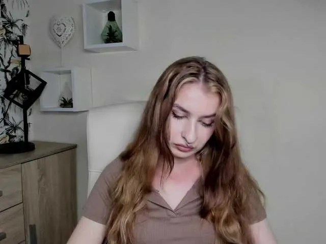 HotNina19 from BongaCams