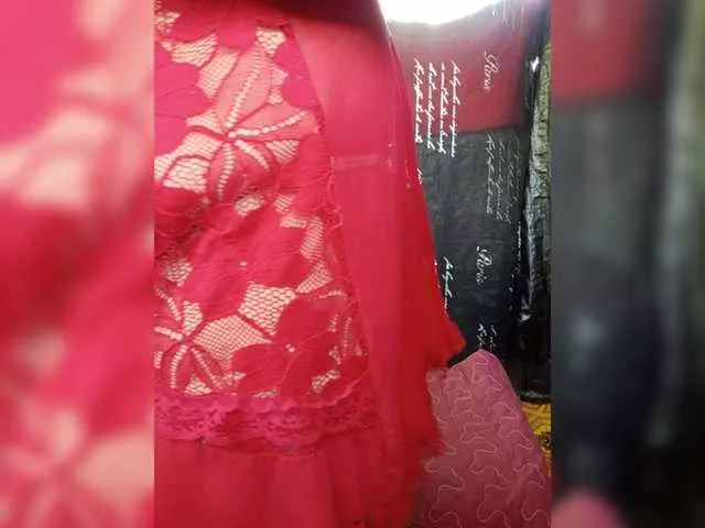 HotSqrt4u from BongaCams