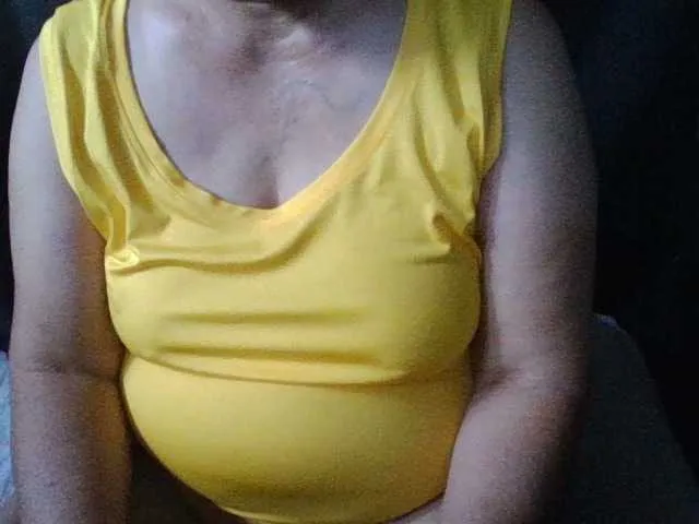 HotSqrt4u from BongaCams