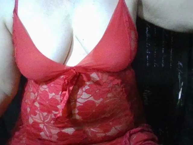 HotSqrt4u from BongaCams