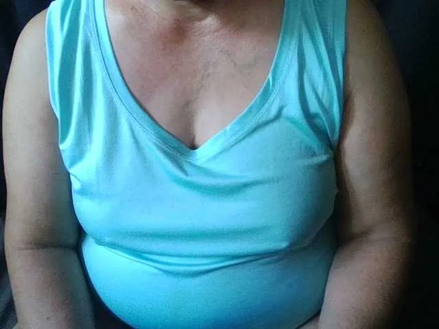 HotSqrt4u from BongaCams