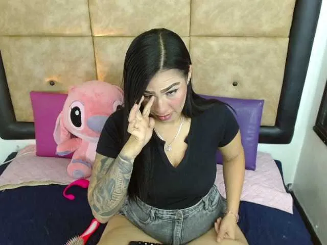 IamCarollVbna from BongaCams is Freechat