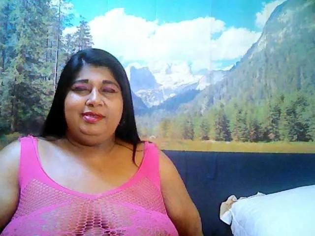 indianhoney from BongaCams