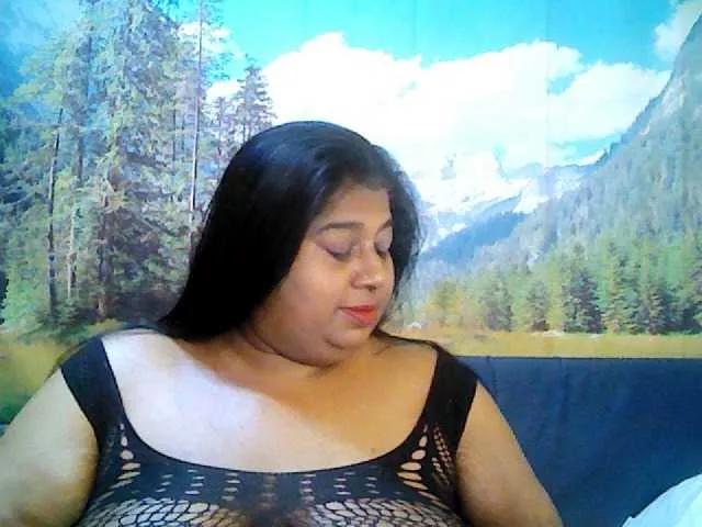 indianhoney from BongaCams