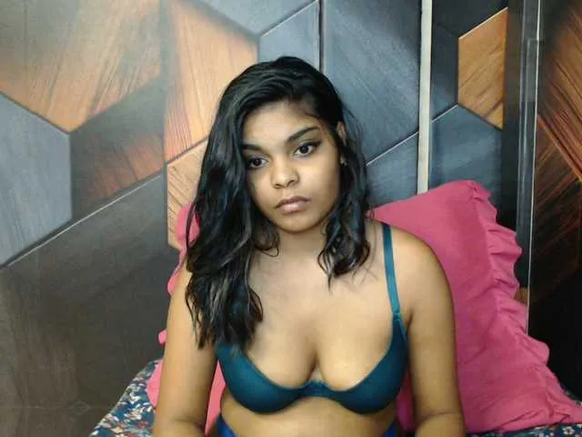 IndianIcon from BongaCams is Freechat
