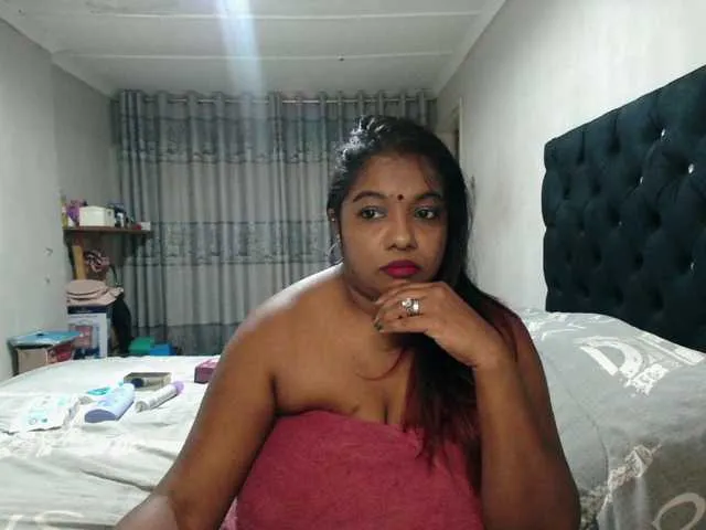 Indianmayaxoxo from BongaCams