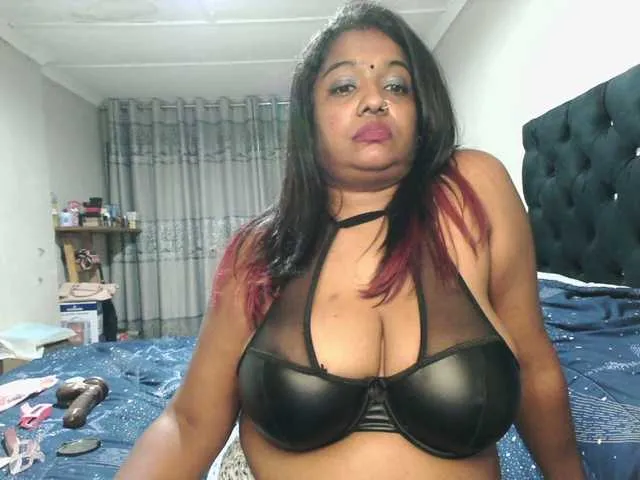 Indianmayaxoxo from BongaCams
