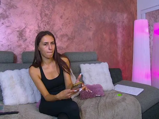 InnesTaylor from BongaCams