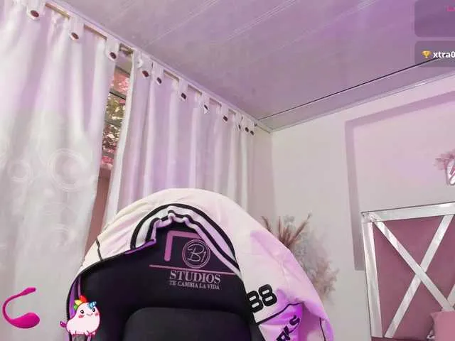 Isabela-tay from BongaCams is Freechat