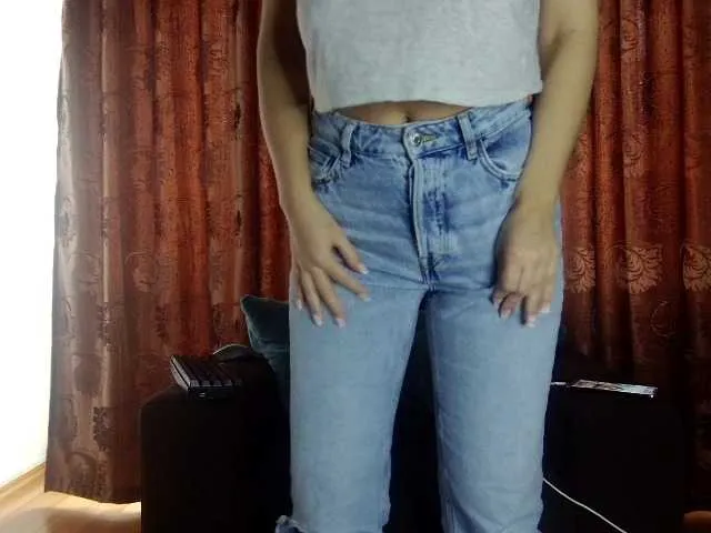 JadeLure from BongaCams