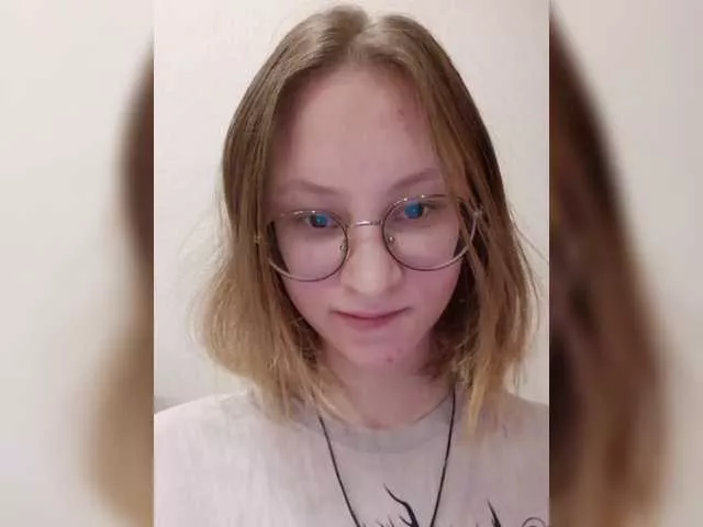 Jillari from BongaCams