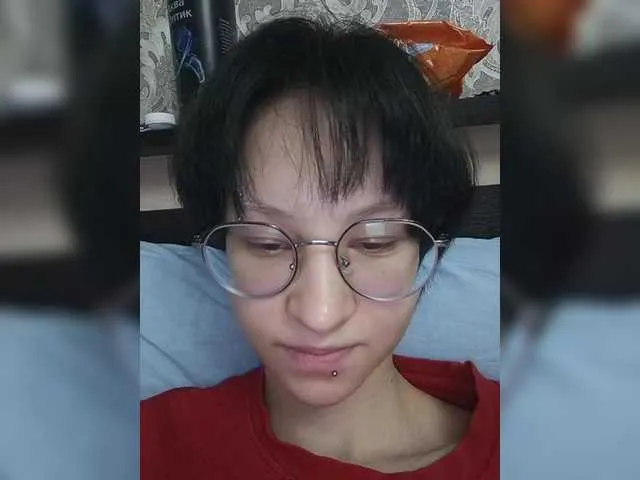Jillari from BongaCams