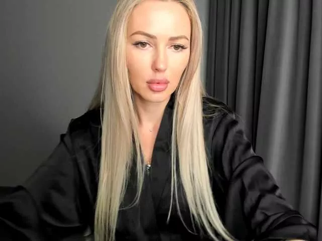 JuciePussy from BongaCams