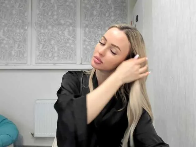 JuciePussy from BongaCams