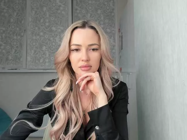JuciePussy from BongaCams