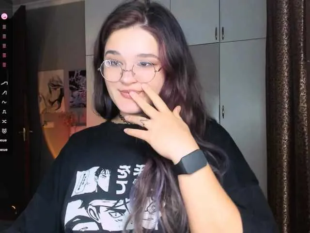 JulySlowdive from BongaCams