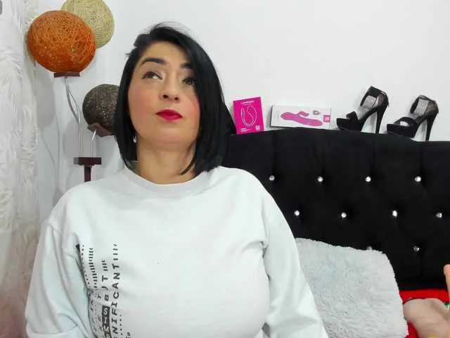 Karenlennox from BongaCams