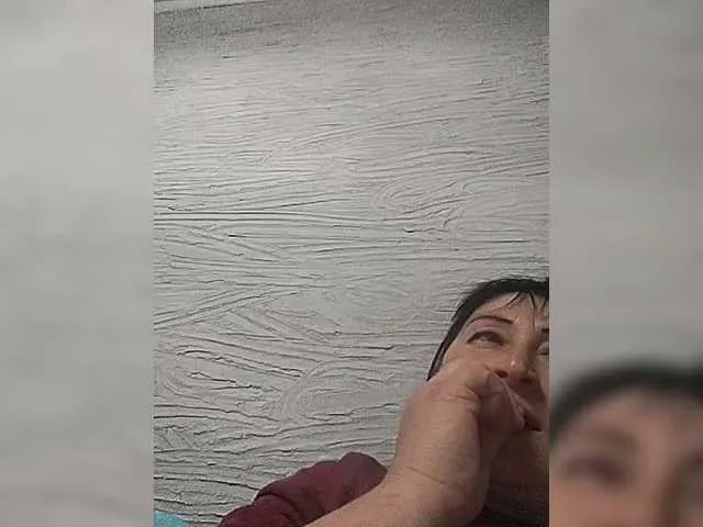 KarinaDesire from BongaCams