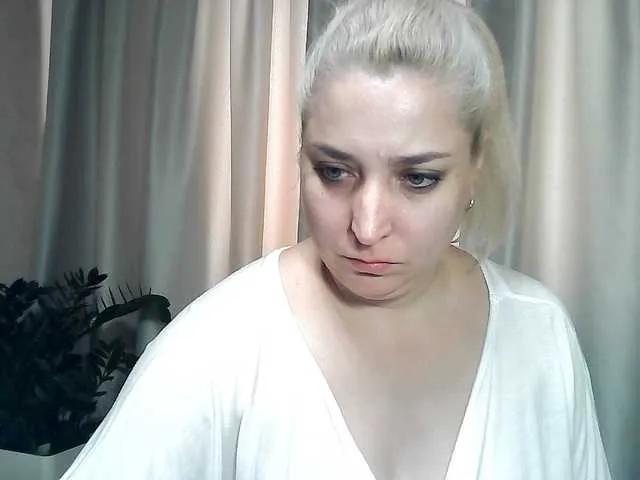 KickaIricka from BongaCams