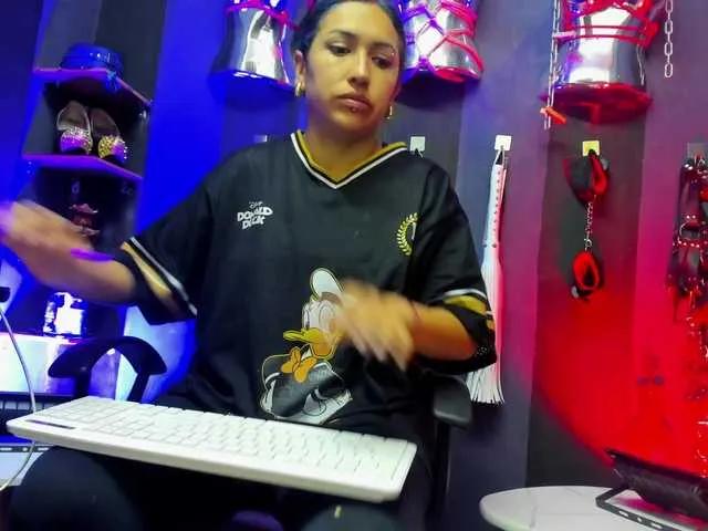 Girls: try live performances with matured performers, from dancing to quirks, in a variety of beautiful sex cams.