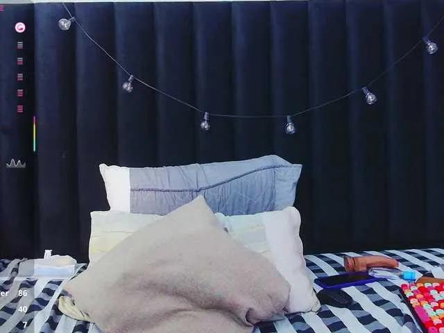 kinkyhousewifee from BongaCams