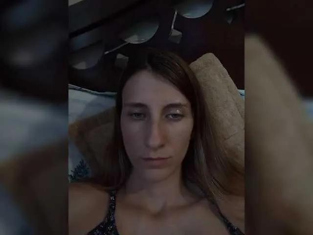 Kitty2044 from BongaCams