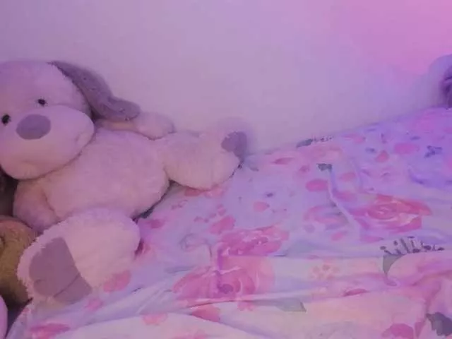 Kiwi----- from BongaCams