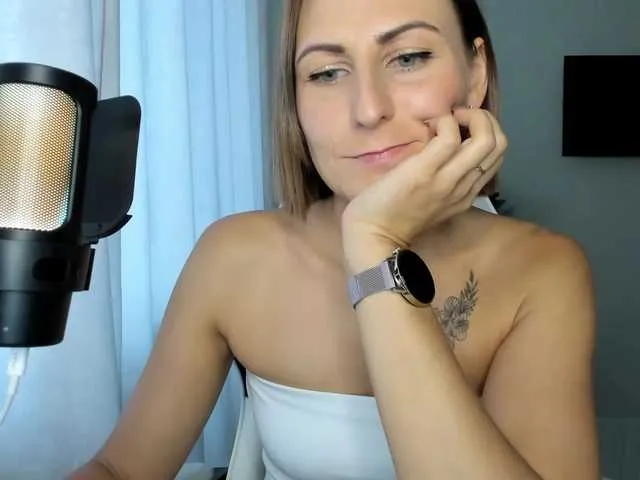 Kiza9 from BongaCams