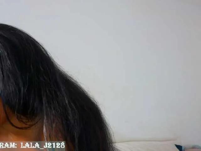 Lala-love27 from BongaCams