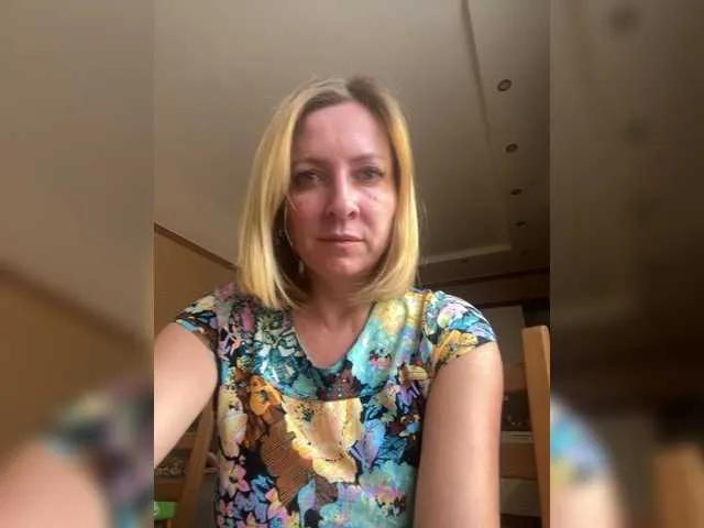 Lalie from BongaCams