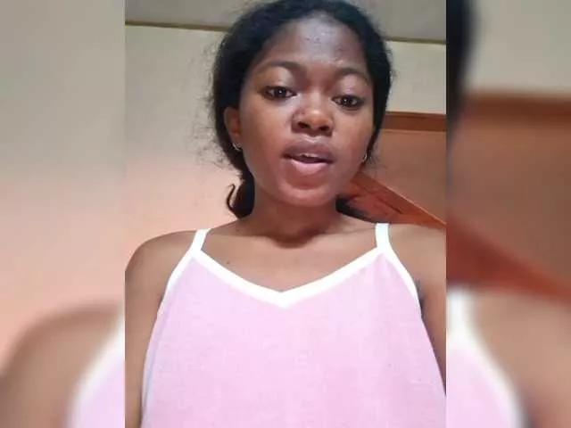Laluna2 from BongaCams
