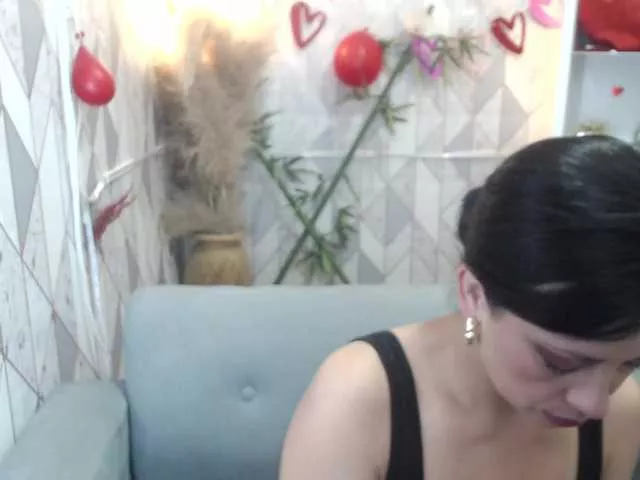 Lanasaenz01 from BongaCams