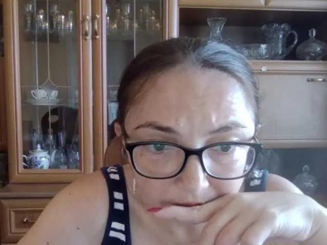 Larrisa3 from BongaCams