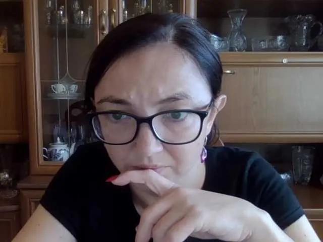 Larrisa3 from BongaCams
