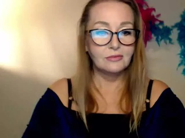 LEAperfect from BongaCams