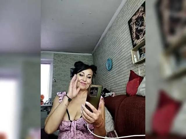 Lina-a-13 from BongaCams is Freechat