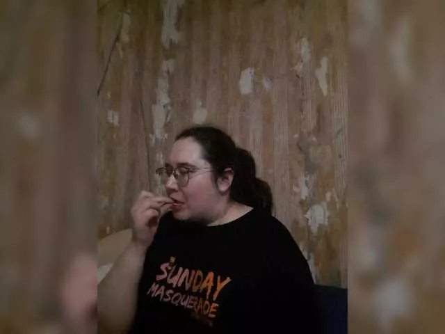 Linavia from BongaCams