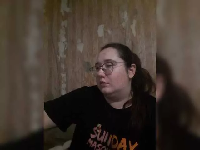 Linavia from BongaCams