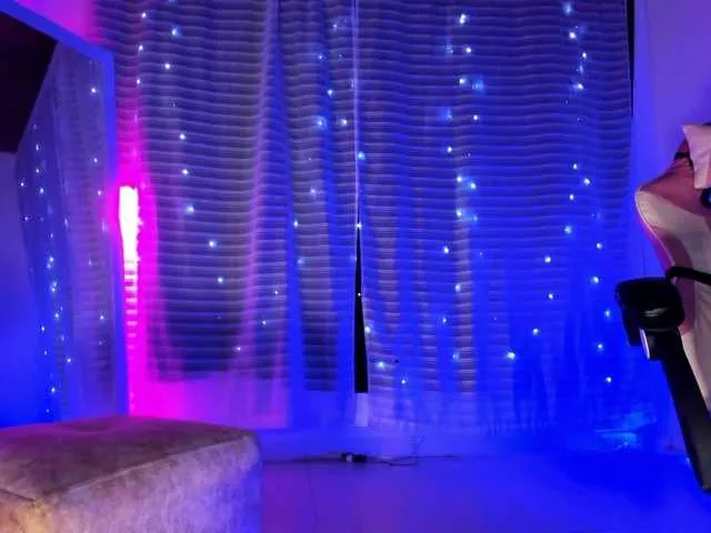 LinsyAdams from BongaCams