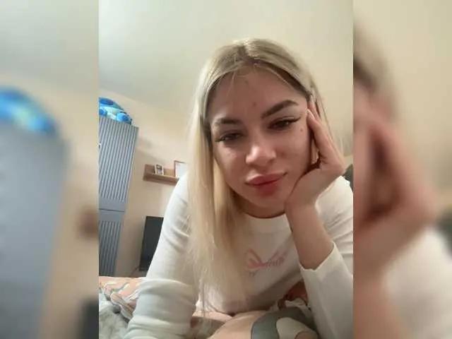 littlbanny from BongaCams is Freechat